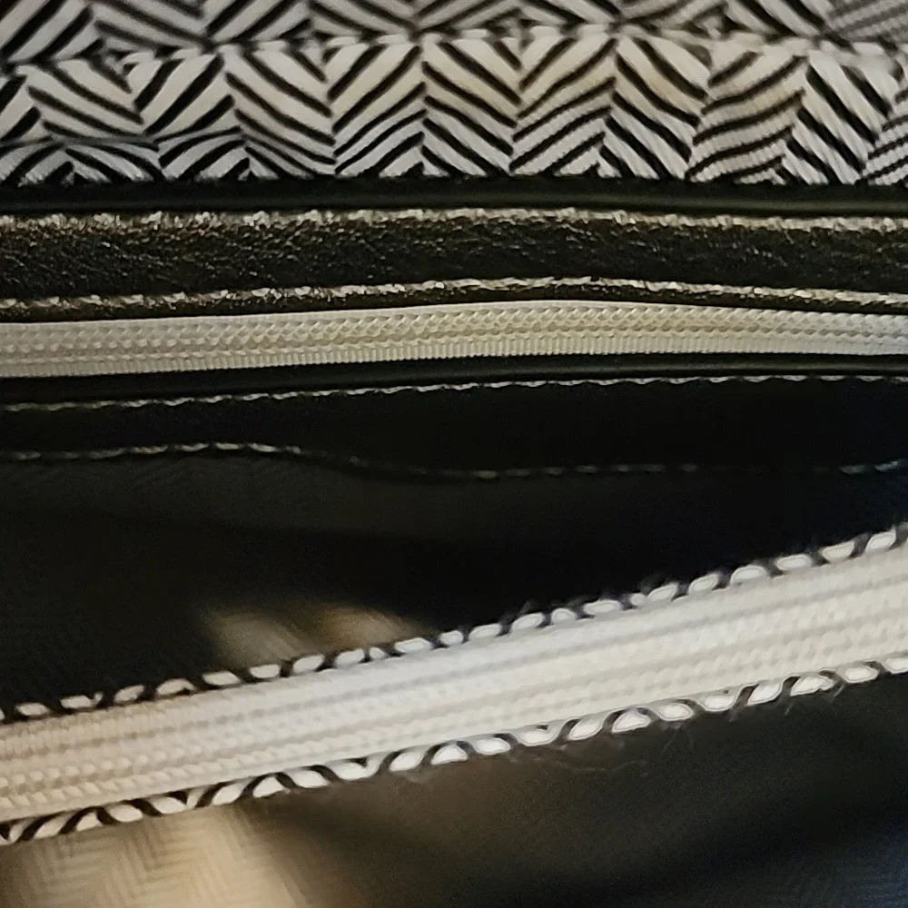 UNBRANDED SILVER LEATHER BACKPACK